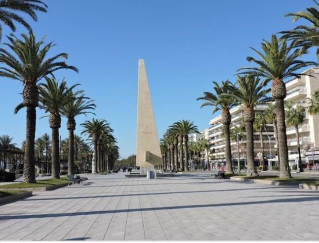 Bonito Y Acogedor Apartamento Con Fibra Salou Exterior photo
